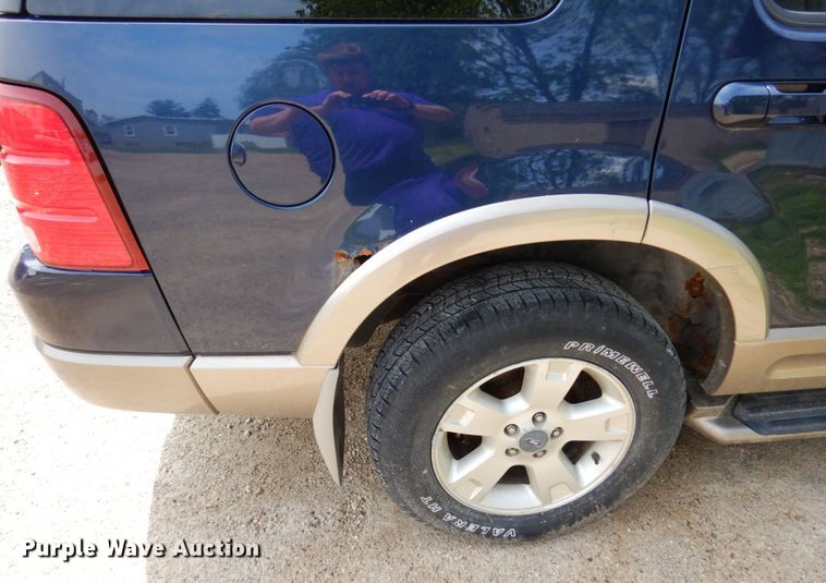 image for item MF9613 2003 Ford Explorer Eddie Bauer  SUV