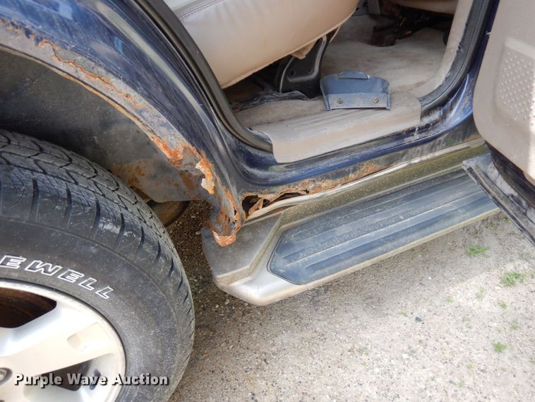 image for item MF9613 2003 Ford Explorer Eddie Bauer  SUV