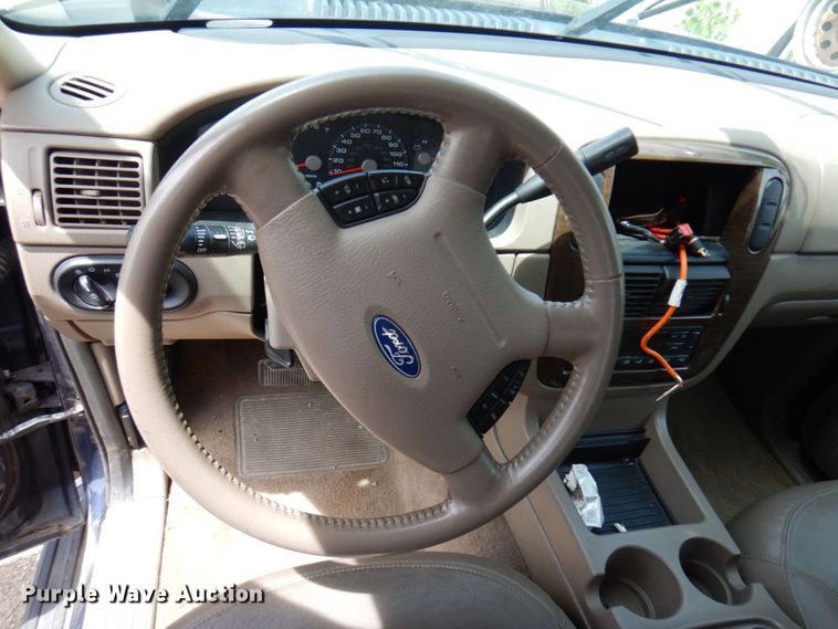 image for item MF9613 2003 Ford Explorer Eddie Bauer  SUV