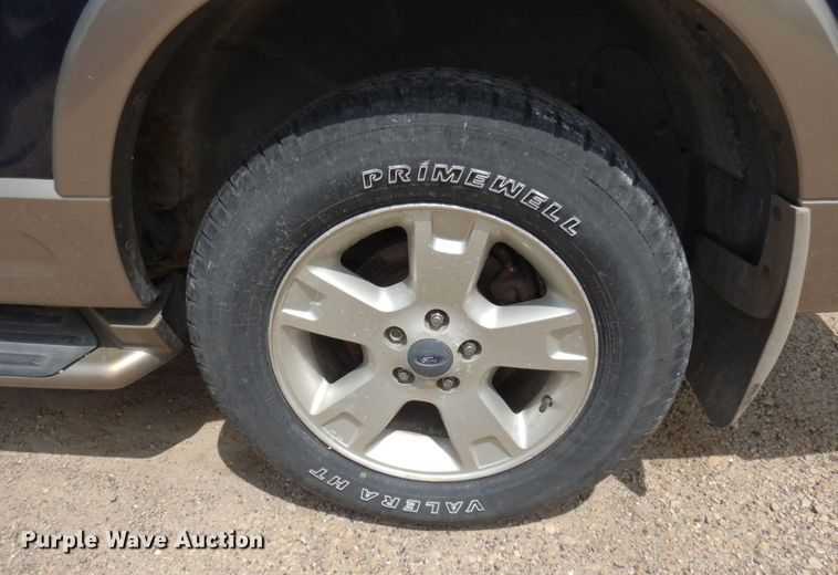 image for item MF9613 2003 Ford Explorer Eddie Bauer  SUV