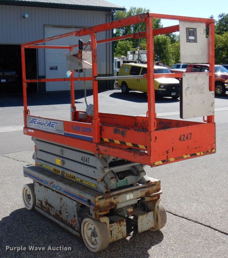 image for item MH9130 2004 Skyjack SJIII 3219  scissor lift