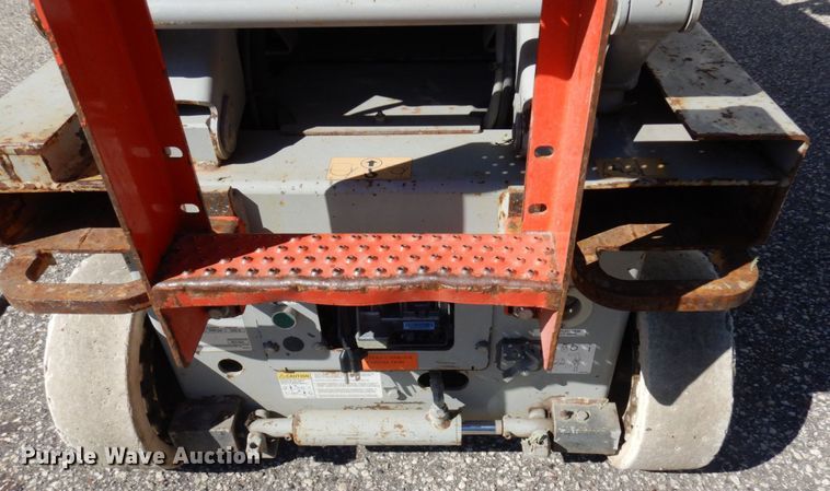 image for item MH9130 2004 Skyjack SJIII 3219  scissor lift