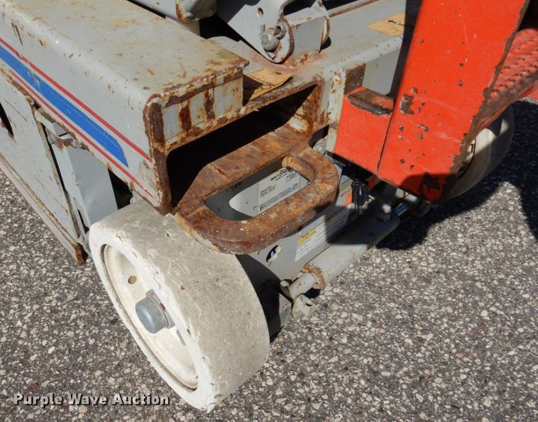 image for item MH9130 2004 Skyjack SJIII 3219  scissor lift