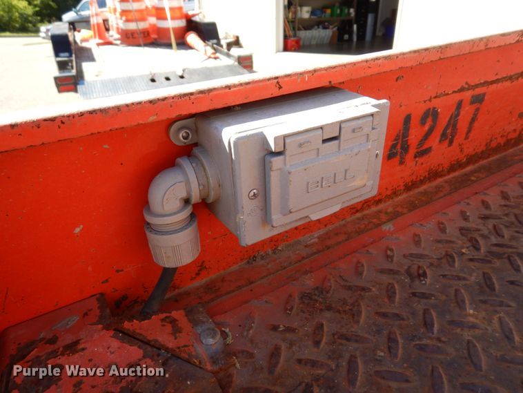 image for item MH9130 2004 Skyjack SJIII 3219  scissor lift