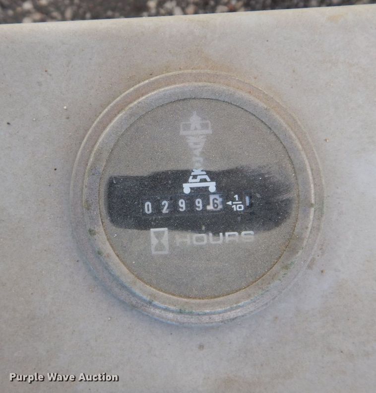 image for item MH9130 2004 Skyjack SJIII 3219  scissor lift