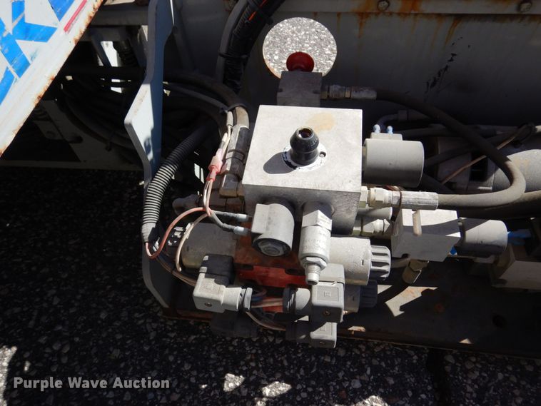 image for item MH9130 2004 Skyjack SJIII 3219  scissor lift