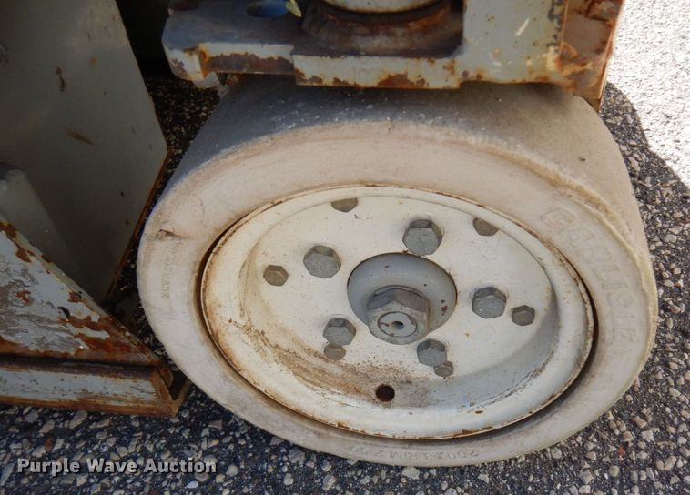 image for item MH9130 2004 Skyjack SJIII 3219  scissor lift