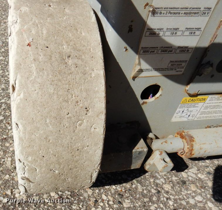 image for item MH9130 2004 Skyjack SJIII 3219  scissor lift