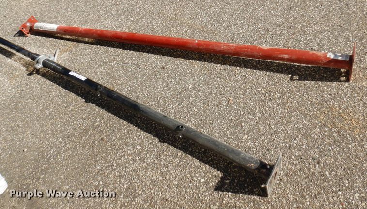 image for item MH9134 (23) shoring posts