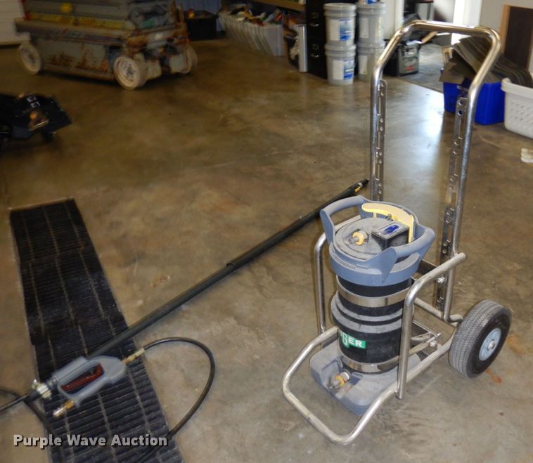 image for item MH9137 Unger Hydro Power  window cleaning unit