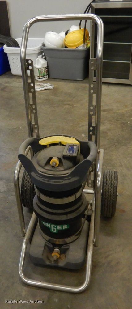 image for item MH9137 Unger Hydro Power  window cleaning unit