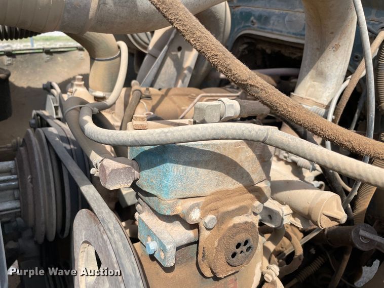 image for item MJ9156 1988 International F1954  water truck