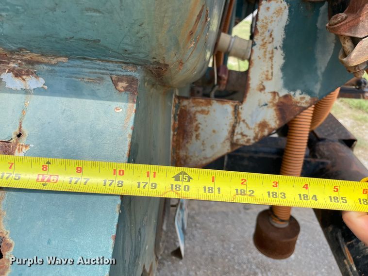 image for item MJ9156 1988 International F1954  water truck