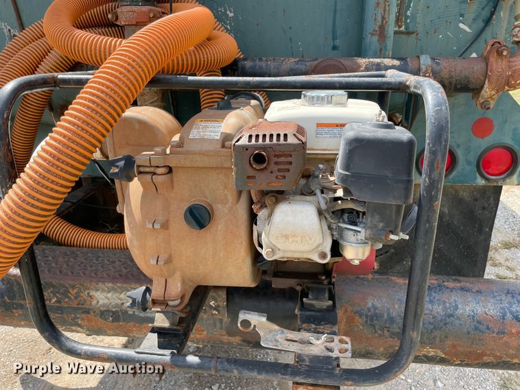 image for item MJ9156 1988 International F1954  water truck