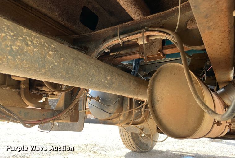 image for item MJ9156 1988 International F1954  water truck