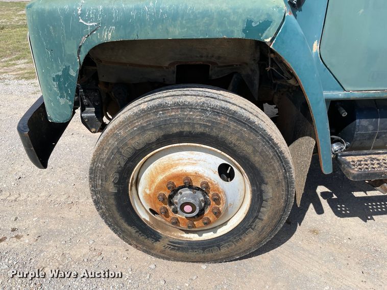 image for item MJ9156 1988 International F1954  water truck