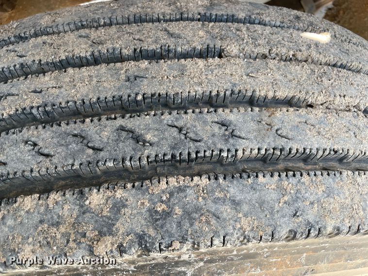 image for item MJ9156 1988 International F1954  water truck