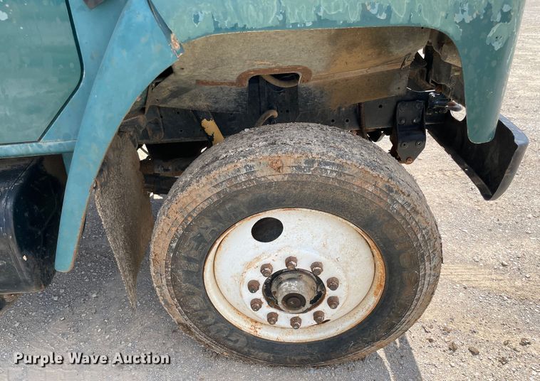 image for item MJ9156 1988 International F1954  water truck