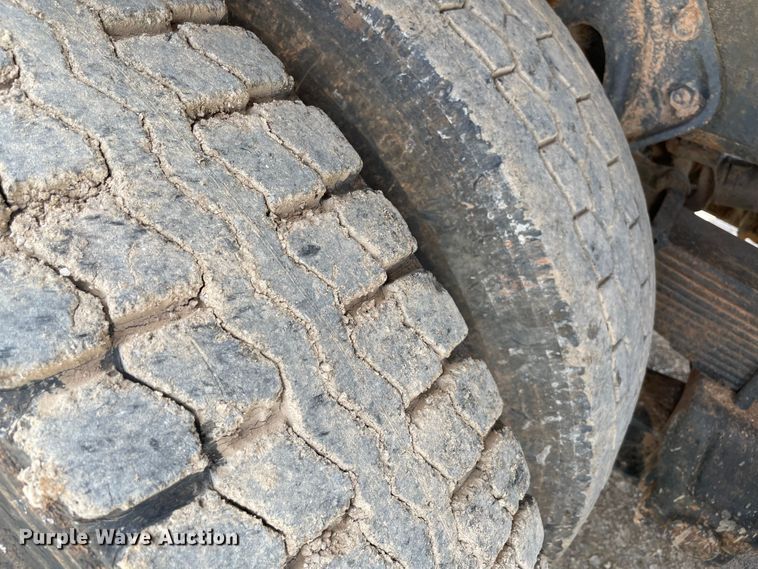 image for item MJ9156 1988 International F1954  water truck