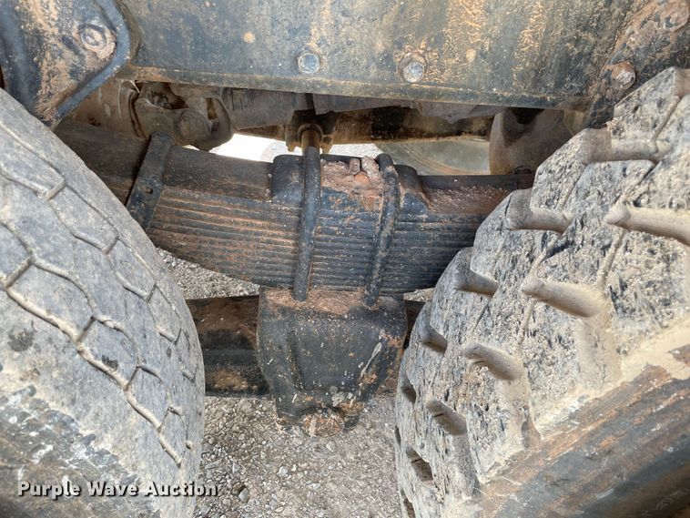 image for item MJ9156 1988 International F1954  water truck