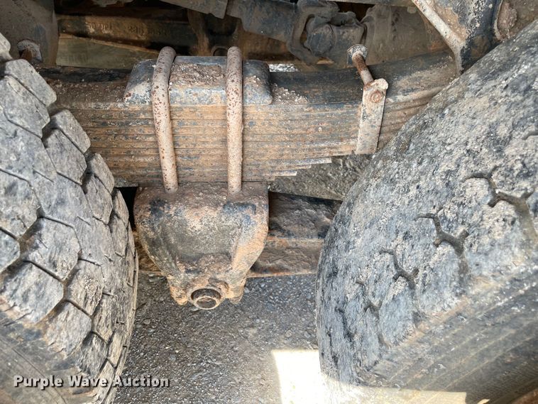 image for item MJ9156 1988 International F1954  water truck