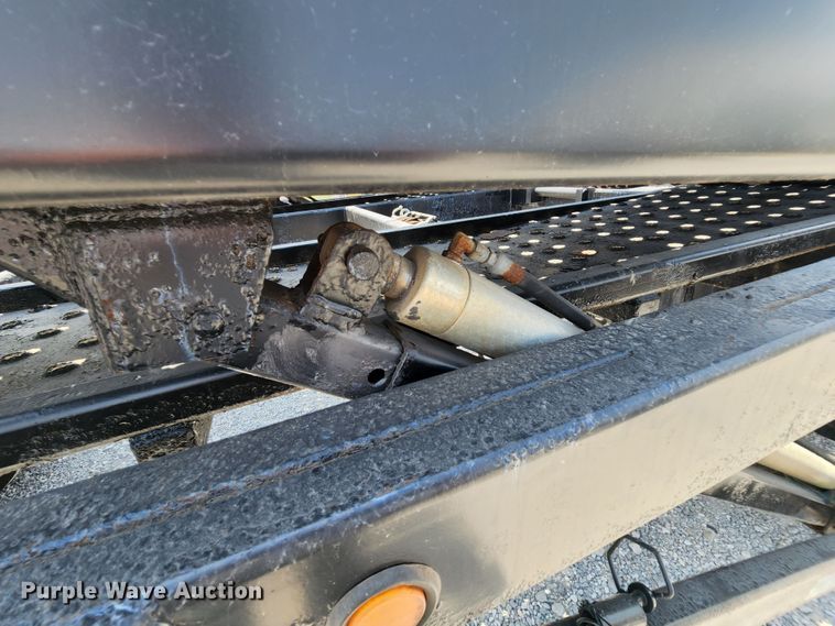 image for item MK9004 2013 Sun Country  car carrier