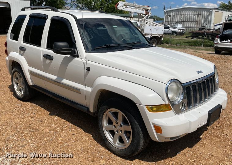 image for item MR9330 2007 Jeep Liberty Limited  SUV