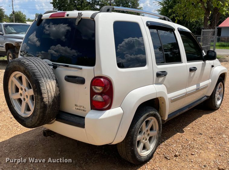 image for item MR9330 2007 Jeep Liberty Limited  SUV