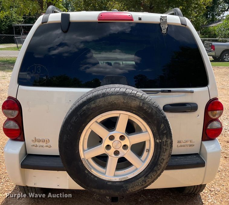 image for item MR9330 2007 Jeep Liberty Limited  SUV