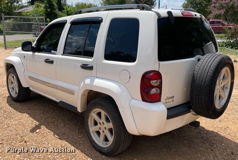 image for item MR9330 2007 Jeep Liberty Limited  SUV