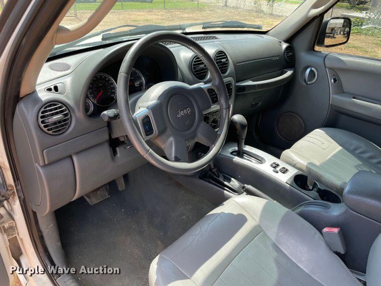 image for item MR9330 2007 Jeep Liberty Limited  SUV