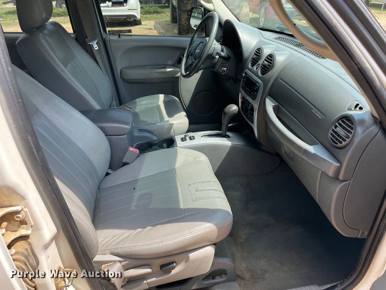 image for item MR9330 2007 Jeep Liberty Limited  SUV