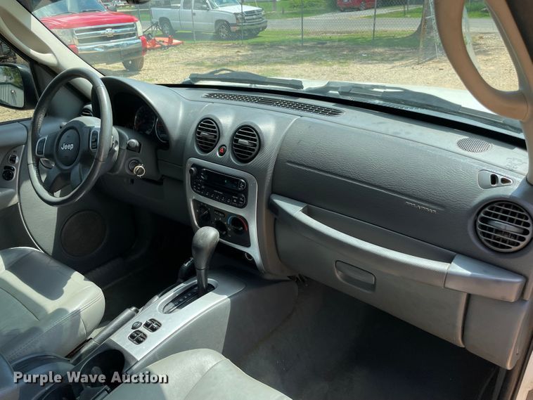 image for item MR9330 2007 Jeep Liberty Limited  SUV