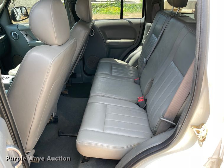 image for item MR9330 2007 Jeep Liberty Limited  SUV