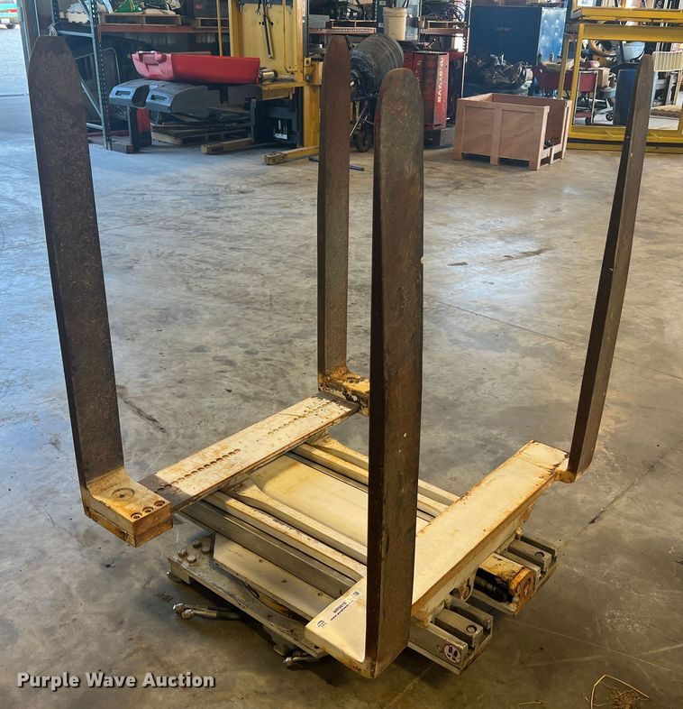 image for item MR9816 Cascade Turn-A-Load  clamp pallet handler