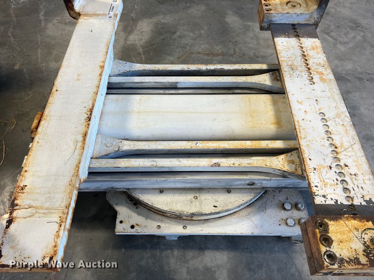 image for item MR9816 Cascade Turn-A-Load  clamp pallet handler