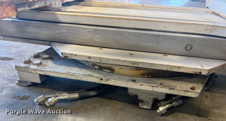 image for item MR9816 Cascade Turn-A-Load  clamp pallet handler