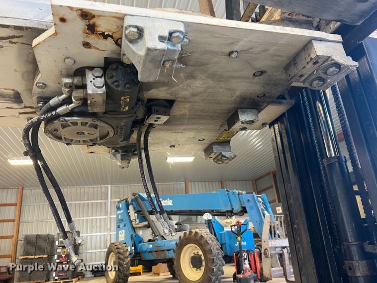 image for item MR9816 Cascade Turn-A-Load  clamp pallet handler