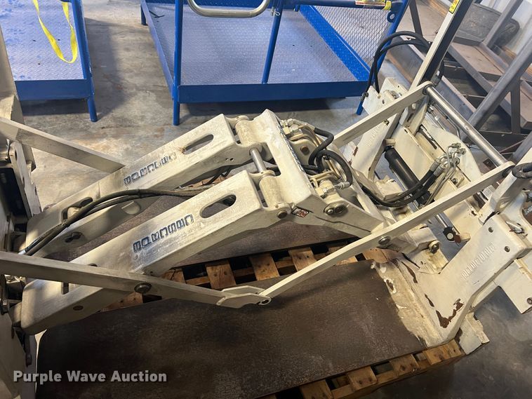 image for item MR9819 Cascade  slip sheet handler