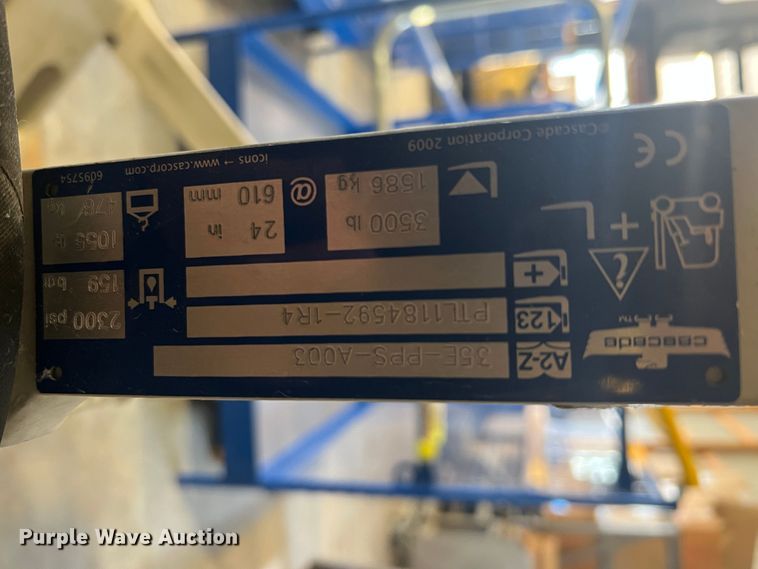 image for item MR9819 Cascade  slip sheet handler