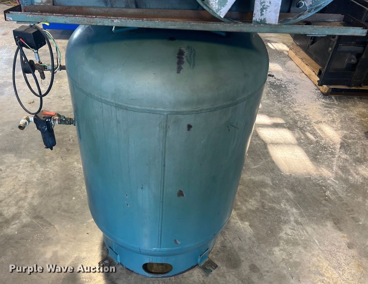 image for item MR9821 Curtis 10VT12-A3  air compressor