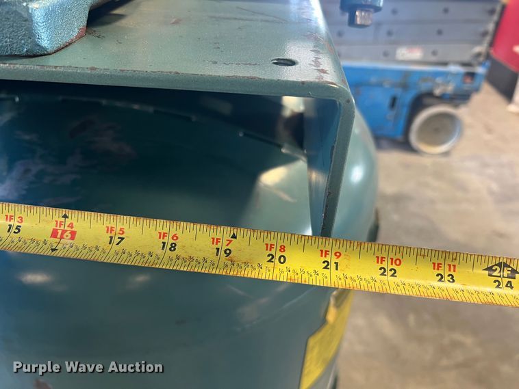 image for item MR9821 Curtis 10VT12-A3  air compressor