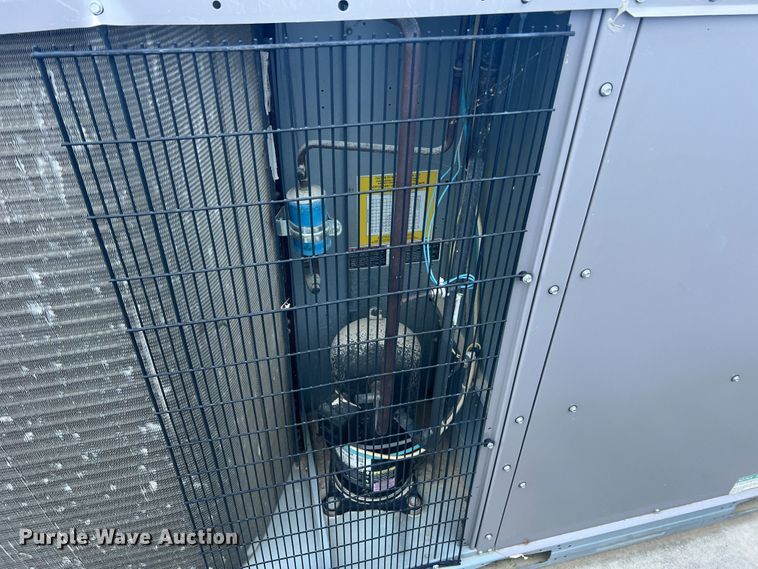 image for item MR9823 Carrier 48TCED24ABA5A0F0A0  AC unit