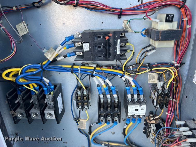 image for item MR9823 Carrier 48TCED24ABA5A0F0A0  AC unit