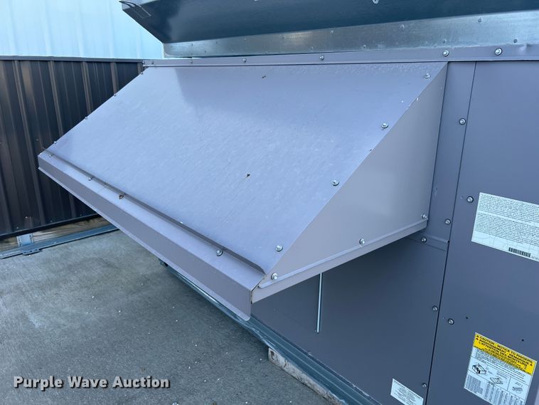 image for item MR9823 Carrier 48TCED24ABA5A0F0A0  AC unit