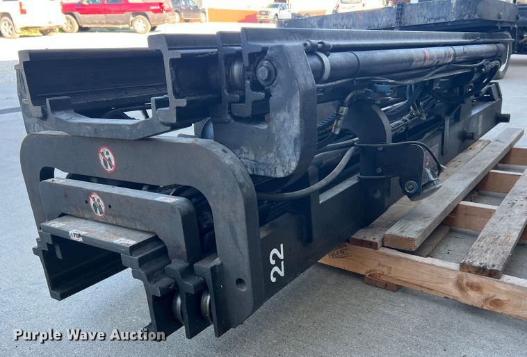 image for item MR9825 (2) Raymond forklift masts