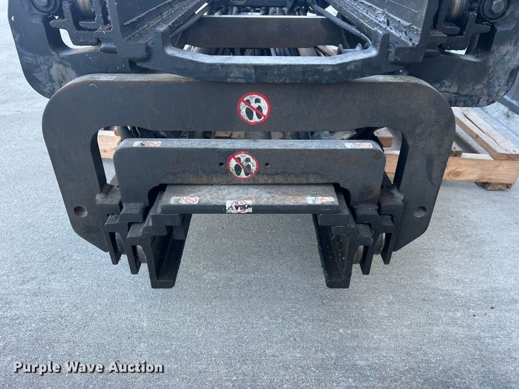 image for item MR9825 (2) Raymond forklift masts