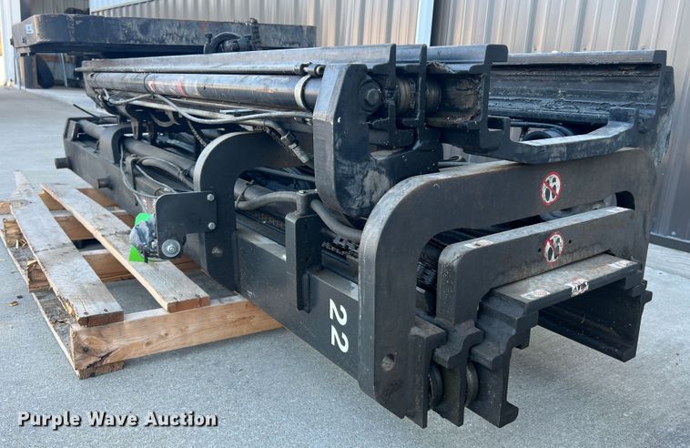 image for item MR9825 (2) Raymond forklift masts