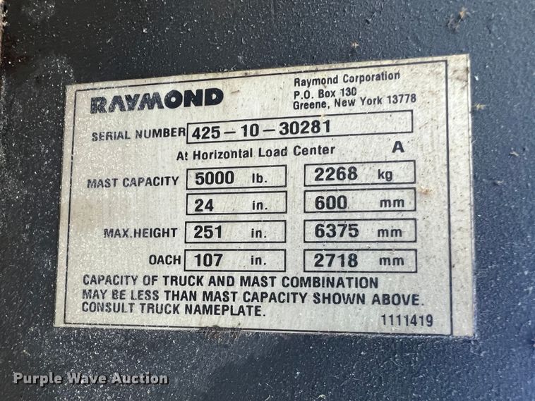image for item MR9825 (2) Raymond forklift masts