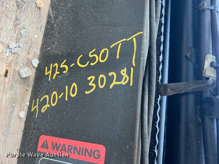 image for item MR9825 (2) Raymond forklift masts